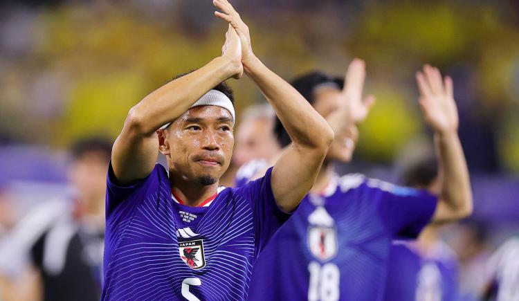 Imagen de El rugido eterno del samurái: Yuto Nagatomo entró en la historia grande de los Mundiales