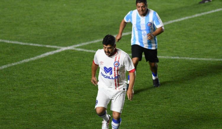 Imagen de D10S ESTÁ EN TODOS LADOS PERO ATIENDE EN LA PATERNAL: ¿APARECIÓ DIEGO EN EL ESTADIO MARADONA?