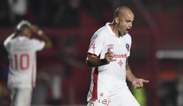 Imagen de SANTIAGO SILVA TIENE NUEVO CLUB