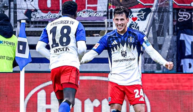 Imagen de El ex Boca que convirtió en el triunfo de Hamburgo por la Bundesliga