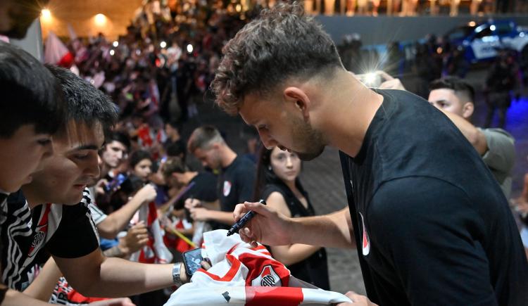 Imagen de River se instaló en Córdoba con sorpresas y ausencias de peso