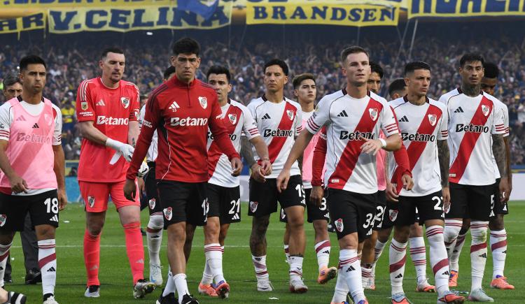 Imagen de Alarmas encendidas en River: un grande de Europa viene con todo por un titular