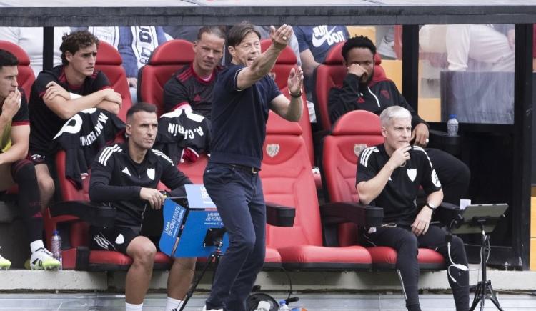 Imagen de Festeja Almeyda: Sevilla venció en los minutos finales a Rayo Vallecano y escaló en la tabla