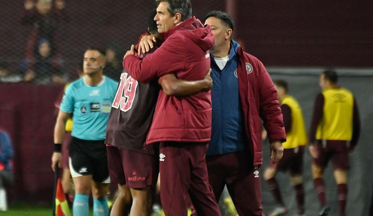 Imagen de Un gol que Valois tres puntos: Lanús derrotó 1-0 a San Lorenzo