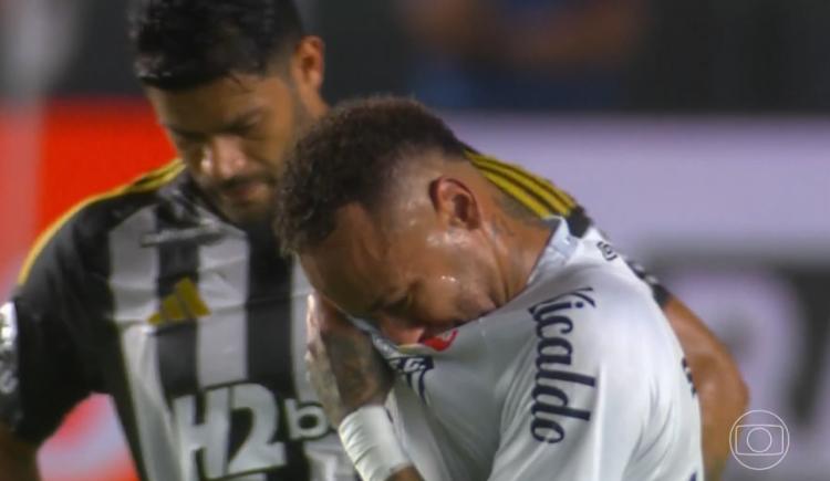 Imagen de Neymar volvió a la titularidad, se lesionó a la media hora y salió llorando