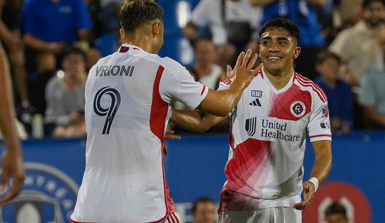 Imagen de Luca Langoni debutó en la MLS y en quince minutos dio una asistencia y marcó un gol