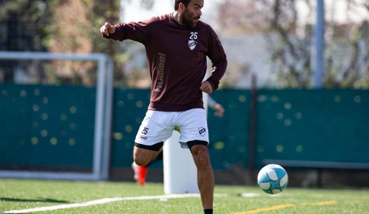 Imagen de CURUCHET SE VA DE PLATENSE