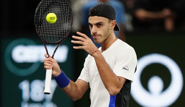 Imagen de Francisco Cerúndolo logró un triunfazo y sigue con vida en el Masters 1000 de París