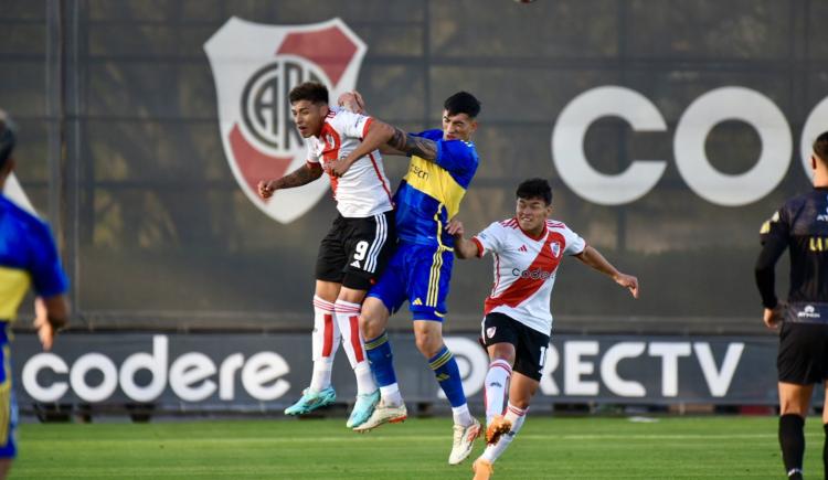 Imagen de Los pibes, a mano: River y Boca empataron en el superclásico de reserva