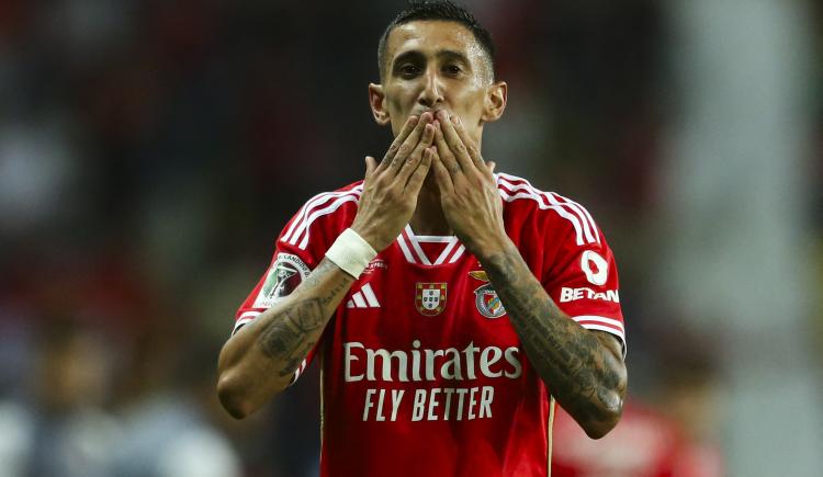 Imagen de Ángel Di María: gol en su reestreno oficial con Benfica, título y MVP del partido