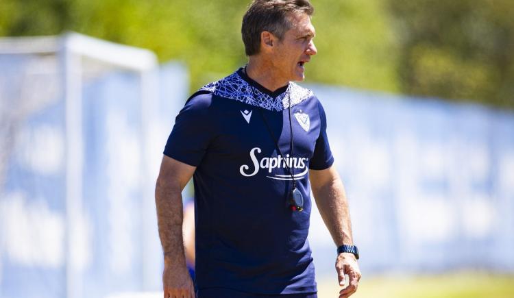Imagen de La insólita situación que vivió Vélez en la previa del partido con Boca: "No lo podíamos creer"