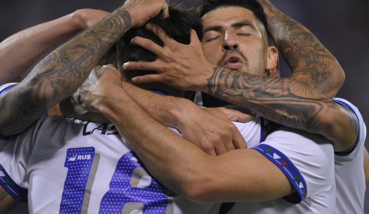 Imagen de Con una ráfaga, Vélez ganó un partido trascendental para escapar del descenso