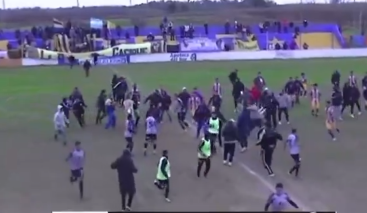 Imagen de Las duras sanciones por el partido que finalizó con la agresión de Luis Ventura