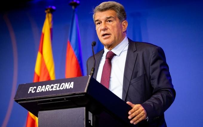 Imagen de EN PLENA CONFERENCIA, LAPORTA SALIÓ AL CRUCE DE TEBAS