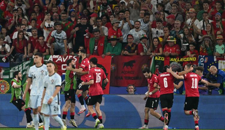 Imagen de Histórico: Georgia venció 2-0 a Portugal y se metió en octavos