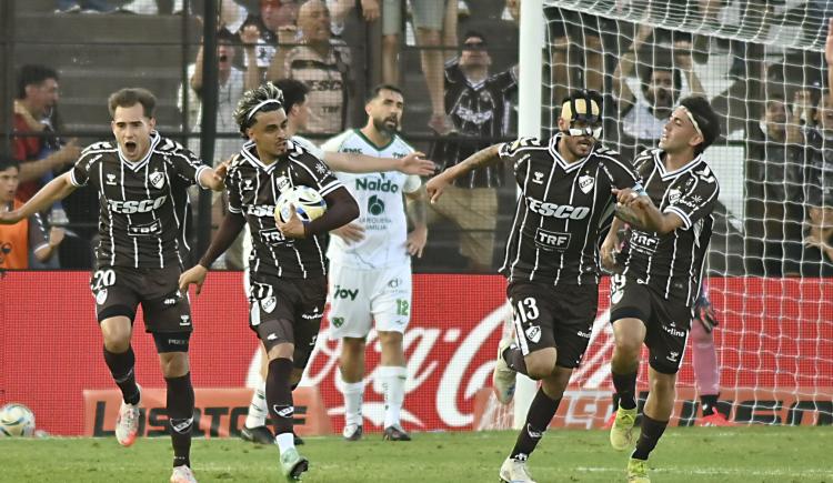 Imagen de Cuántas veces Platense tuvo al goleador del campeonato de Primera División