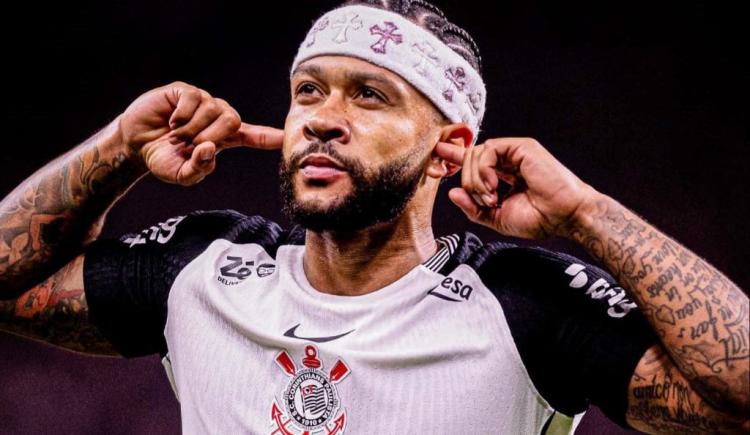 Imagen de Memphis Depay podrá jugar la revancha ante Estudiantes pese al reclamo en Conmebol