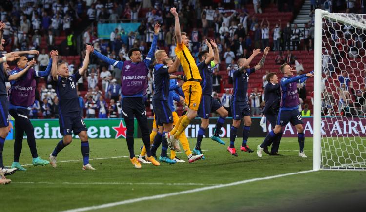 Imagen de DESPUÉS DE LA CONMOCIÓN POR ERIKSEN, FINLANDIA DIO EL GOLPE