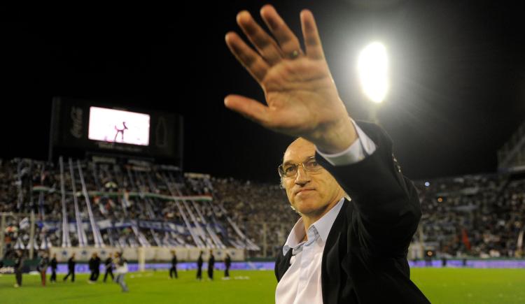 Imagen de ¿Carlos Bianchi se acerca a Vélez?