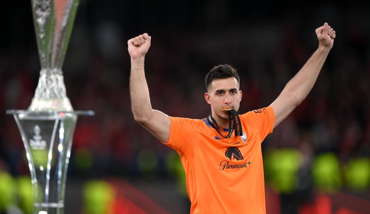 Imagen de Valla invicta y título internacional para Juan Musso con Atalanta