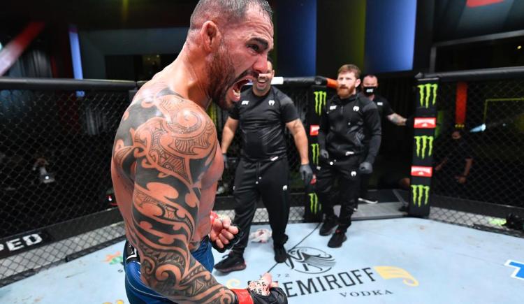 Imagen de PONZINIBBIO HIZO LA MEJOR PELEA DE LA NOCHE Y VOLVIÓ AL TRIUNFO EN UFC