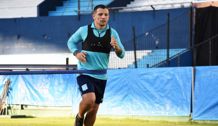 Imagen de Preocupación en Racing: Vecchio no se entrenó y es duda ante Boca