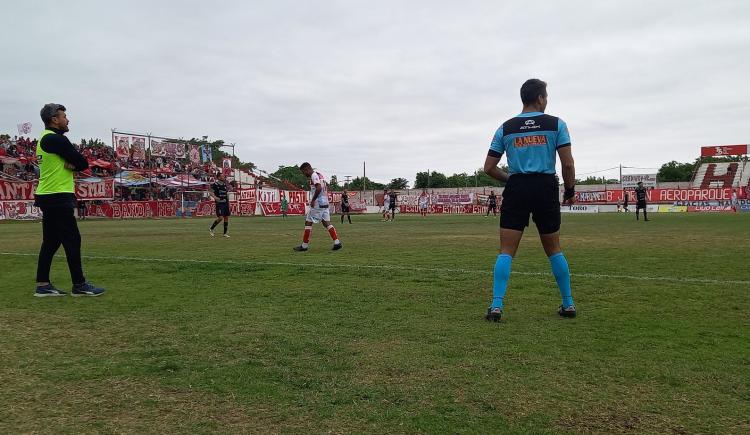 Imagen de LOCURA EN EL FEDERAL A: A LOS TIROS EN PLENO PARTIDO