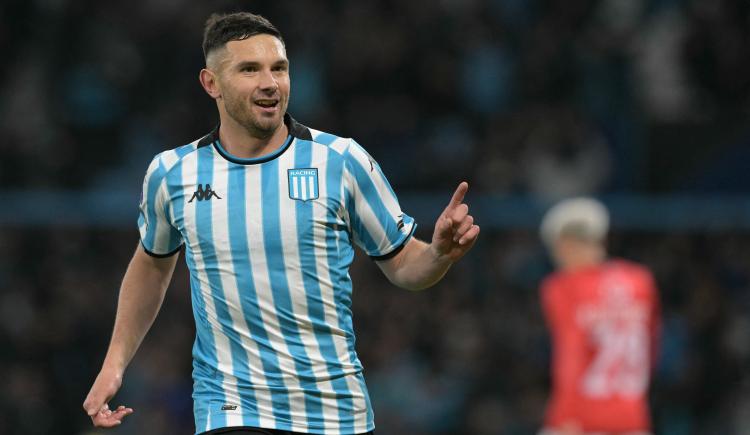 Imagen de Cómo quedó Adrián Martínez en la tabla de goleadores de Racing en torneos Conmebol