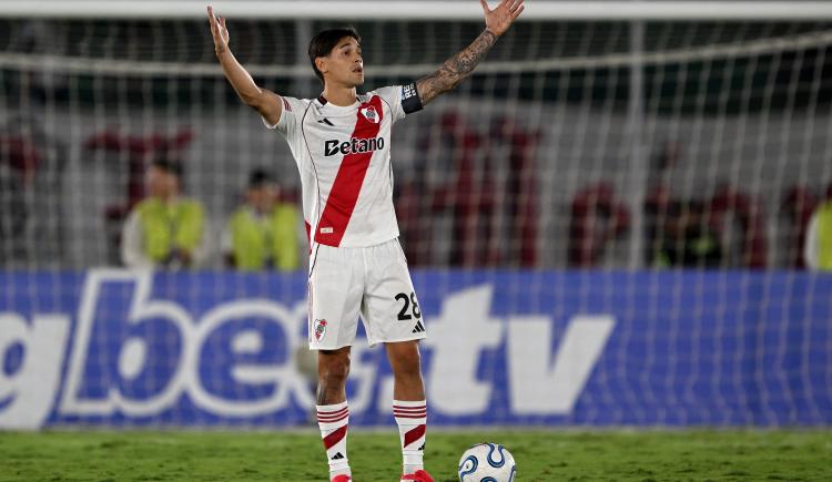 Imagen de Récord negativo: Martínez Quarta protagonizó una de las expulsiones más tempraneras de la historia de River