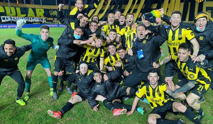 Imagen de PEÑAROL PERDIÓ CON NACIONAL PERO PASÓ DE RONDA