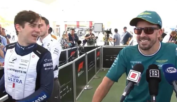 Imagen de Franco Colapinto y Fernando Alonso en espejo, un "elijo creer" en modo tuerca