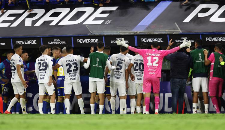 Imagen de Película de suspenso en la Bombonera: el penal que reclamó todo Sportivo Trinidense