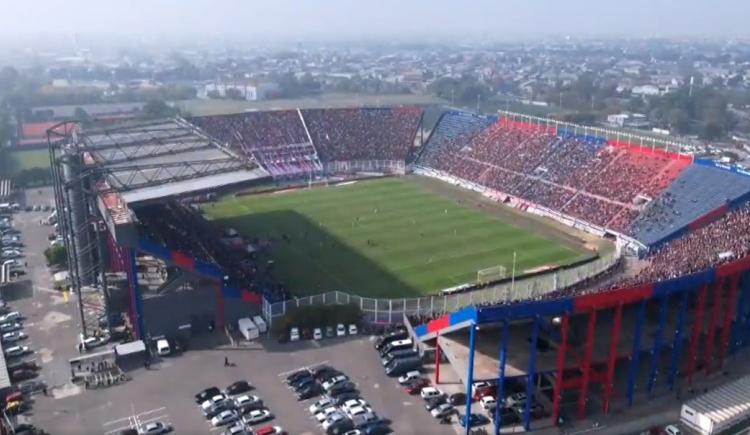 Imagen de Insólito: San Lorenzo - Platense estuvo demorado por falta de ambulancia