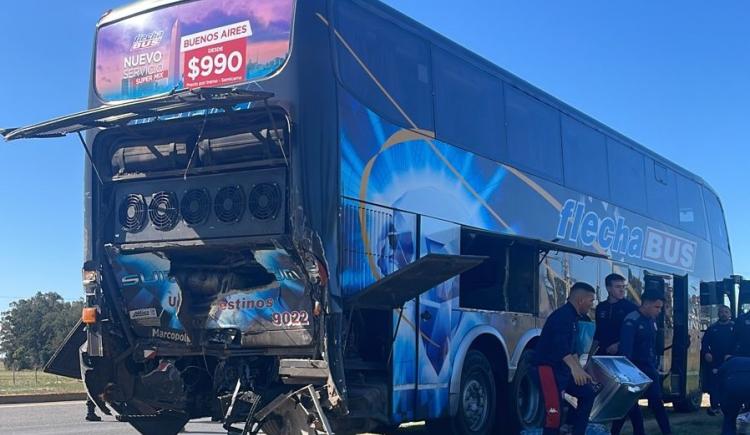 Imagen de Unión: accidente del ómnibus y tres jugadores heridos