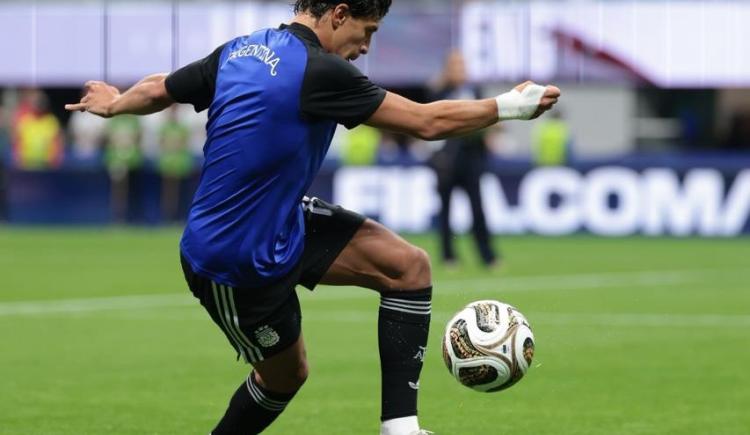 Imagen de Scaloni sorprendió con Simeone: la formación de Argentina ante Inglaterra