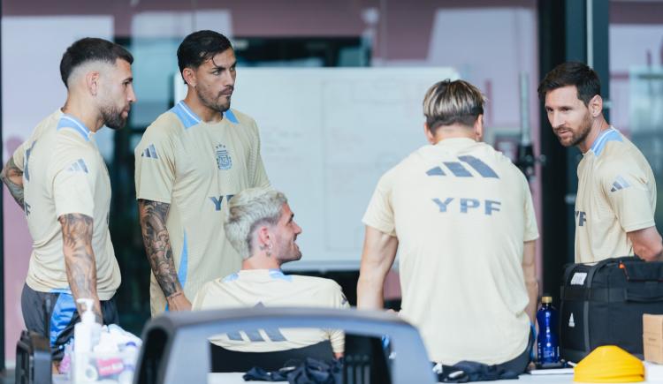 Imagen de Messi y De Paul, locales: Argentina puso primera en Miami