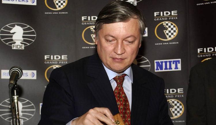 Imagen de Ajedrez: Anatoly Karpov saldrá del coma inducido tras la conmoción cerebral