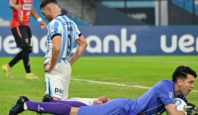 Imagen de Papelón de Racing en la Copa Sudamericana: empató con Caracas y quedó eliminado una fecha antes