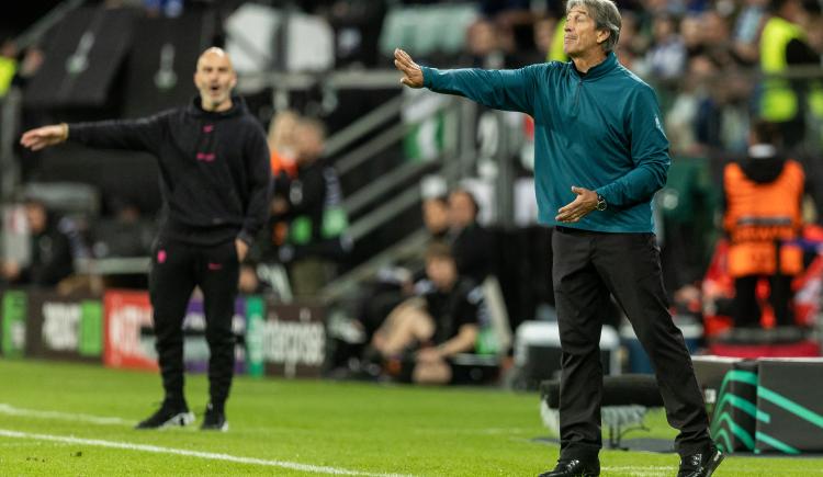Imagen de El emotivo reencuentro que vivió Manuel Pellegrini en la final de la Conference League