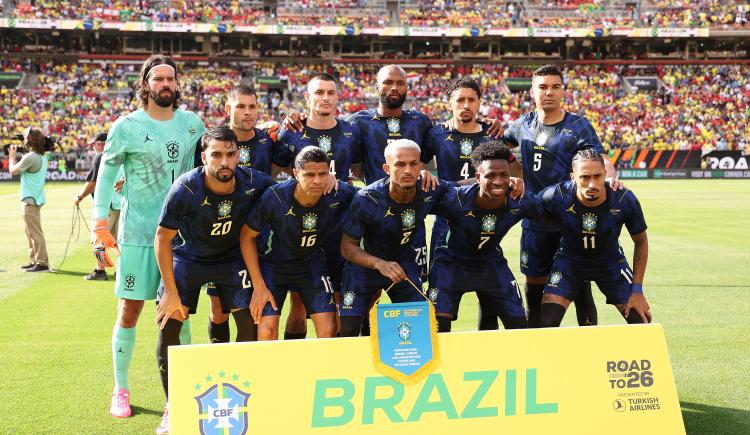 Imagen de Alerta Verdeamarela: se lesionó un futbolista importante de Brasil en el triunfo ante Egipto