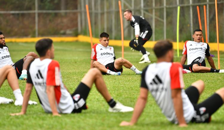 Imagen de El debut de River en la Libertadores: Echeverri sería titular en Venezuela