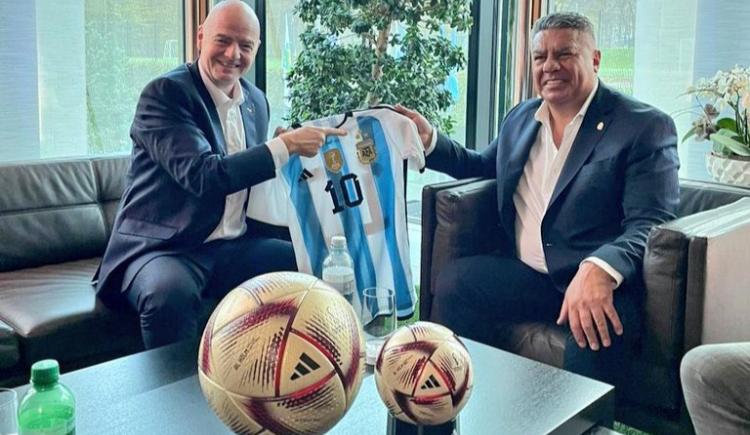 Imagen de Mundial Sub 20: Chiqui Tapia visitó a Gianni Infantino