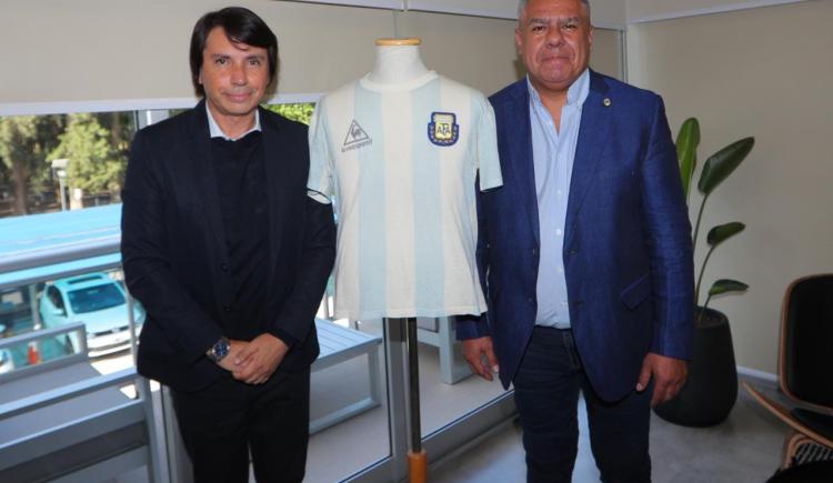 Imagen de La camiseta que usó Diego Maradona en la final del Mundial '86 está de vuelta en Argentina