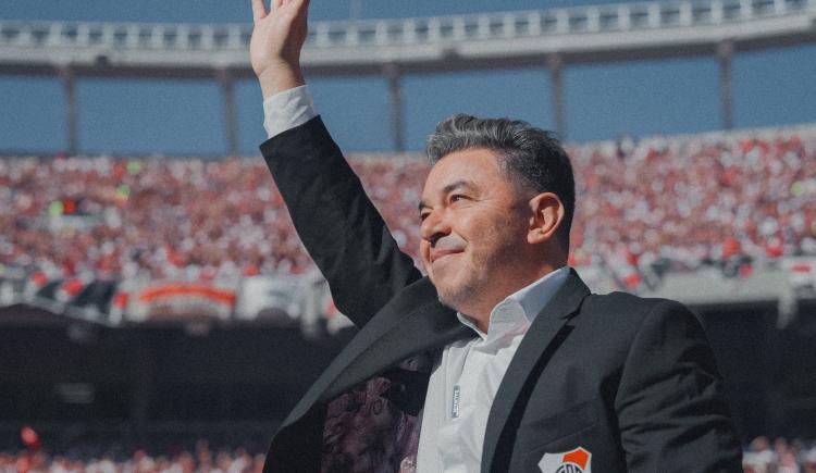 Imagen de Marcelo Gallardo, obligado a hacer cambios para el choque contra Vélez