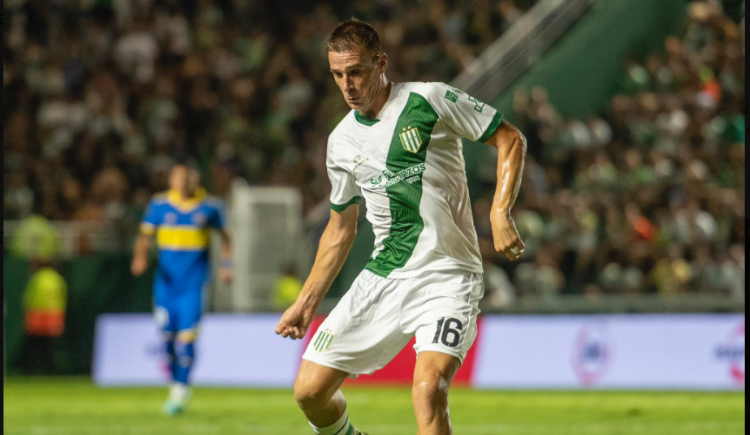 Imagen de Banfield confirmó dos roturas de ligamentos en el plantel