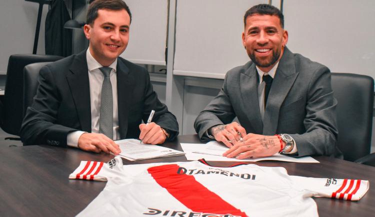 Imagen de Refuerzo de Selección: Nicolás Otamendi firmó su contrato con River