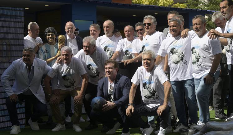 Imagen de El mundo del fútbol recuerda a Diego Maradona