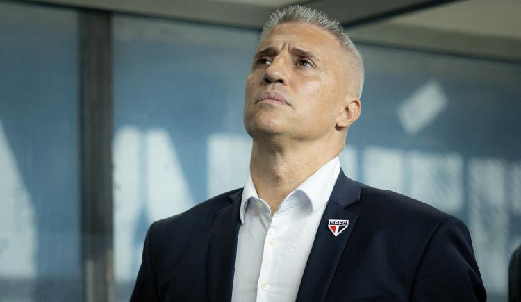 Imagen de Hernán Crespo, en problemas: San Pablo volvió a perder