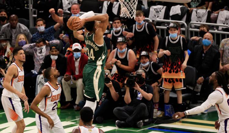 Imagen de MILWAUKEE LE PUSO SUSPENSO A LAS FINALES DE LA NBA