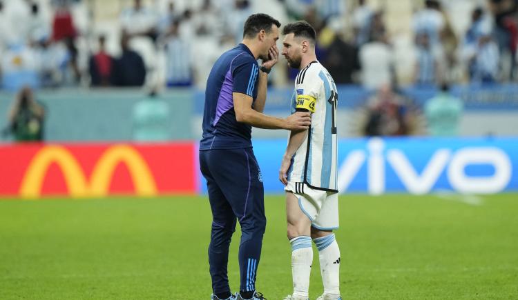 Imagen de Lionel Scaloni minimizó la polémica con Van Gaal y evitó cuestionar al árbitro